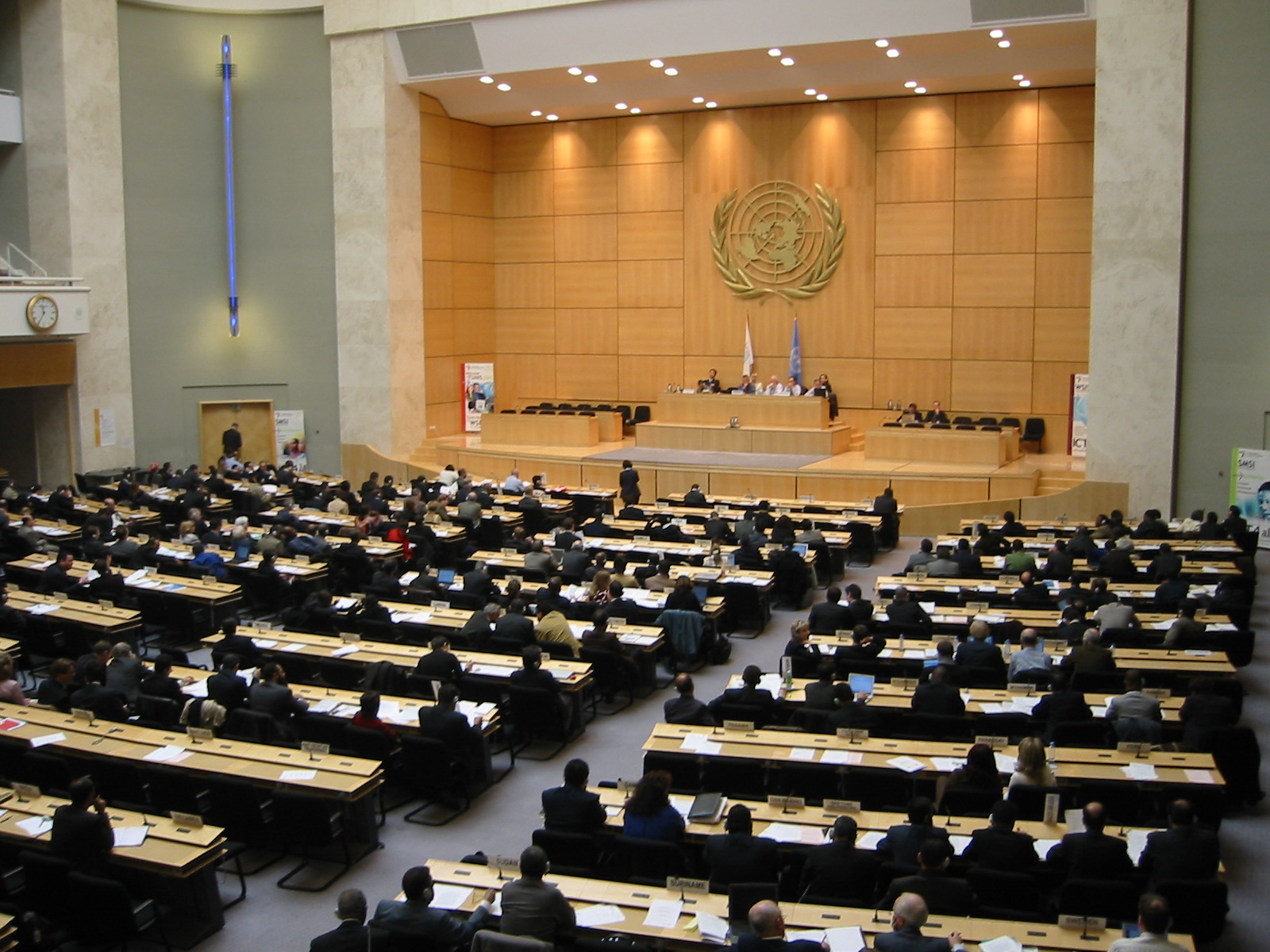 Зал оон. Зал ООН В Женеве. Залы ООН Женева дворец наций. Секретариат ООН зал. Женева дворец наций ЕСПЧ.