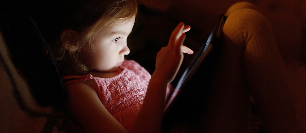 Prevenir los riesgos de abuso sexual de niños en Internet