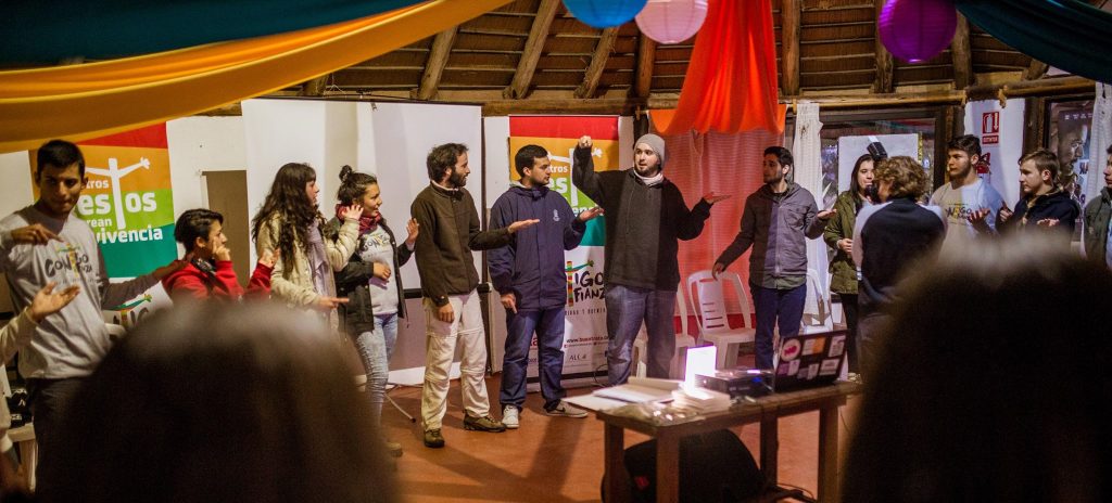 Un “grano de arena” para frenar las violencias contra los niños y niñas