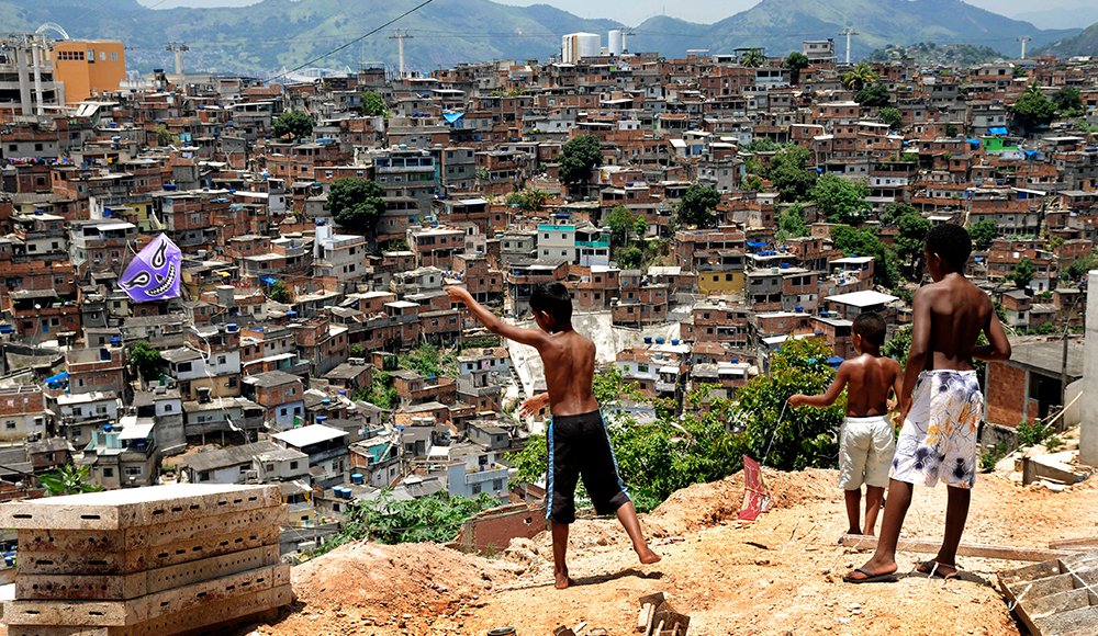 enfants au brésil pour illustrer le réseau du BICE au Brésil qui oeuvre pour les droits de l'enfant